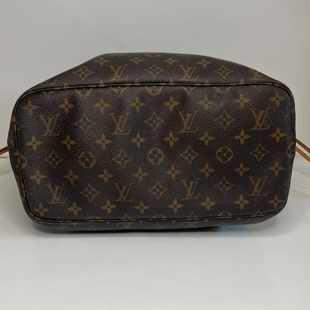 Louis Vuitton Neverfull MM monogram beige interior - Picture 5 of 16